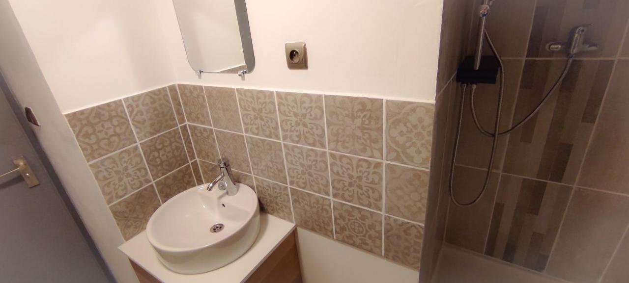 Studio 26M2 Centre Ville Renove Avec Parking Prive La Grande-Motte Buitenkant foto